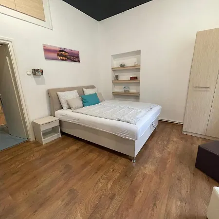 Smeraldo Apartmanok Siófok Zewnętrze zdjęcie
