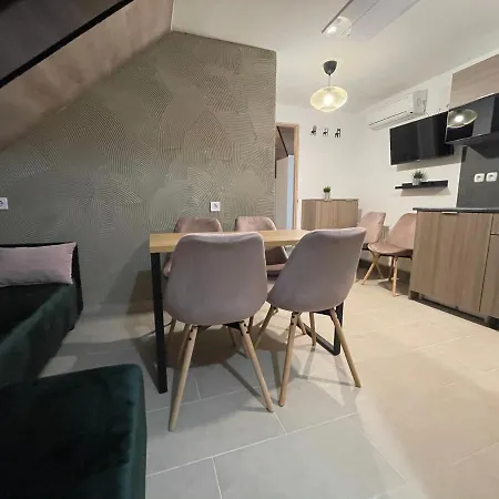 Smeraldo Apartmanok Siófok Zewnętrze zdjęcie