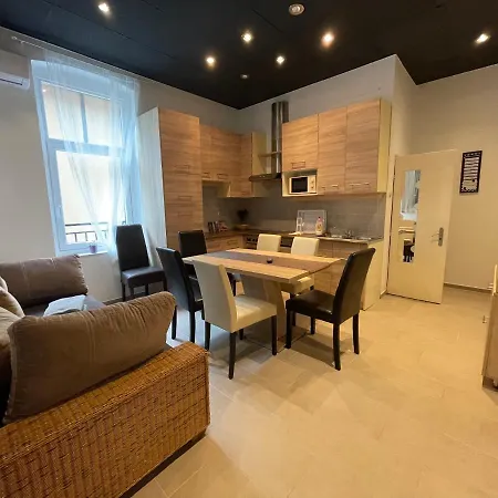 Smeraldo Apartmanok Siófok Zewnętrze zdjęcie