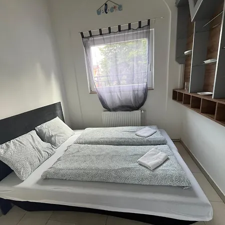 Smeraldo Apartmanok Siófok Zewnętrze zdjęcie