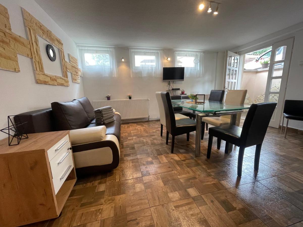 Smeraldo Apartment